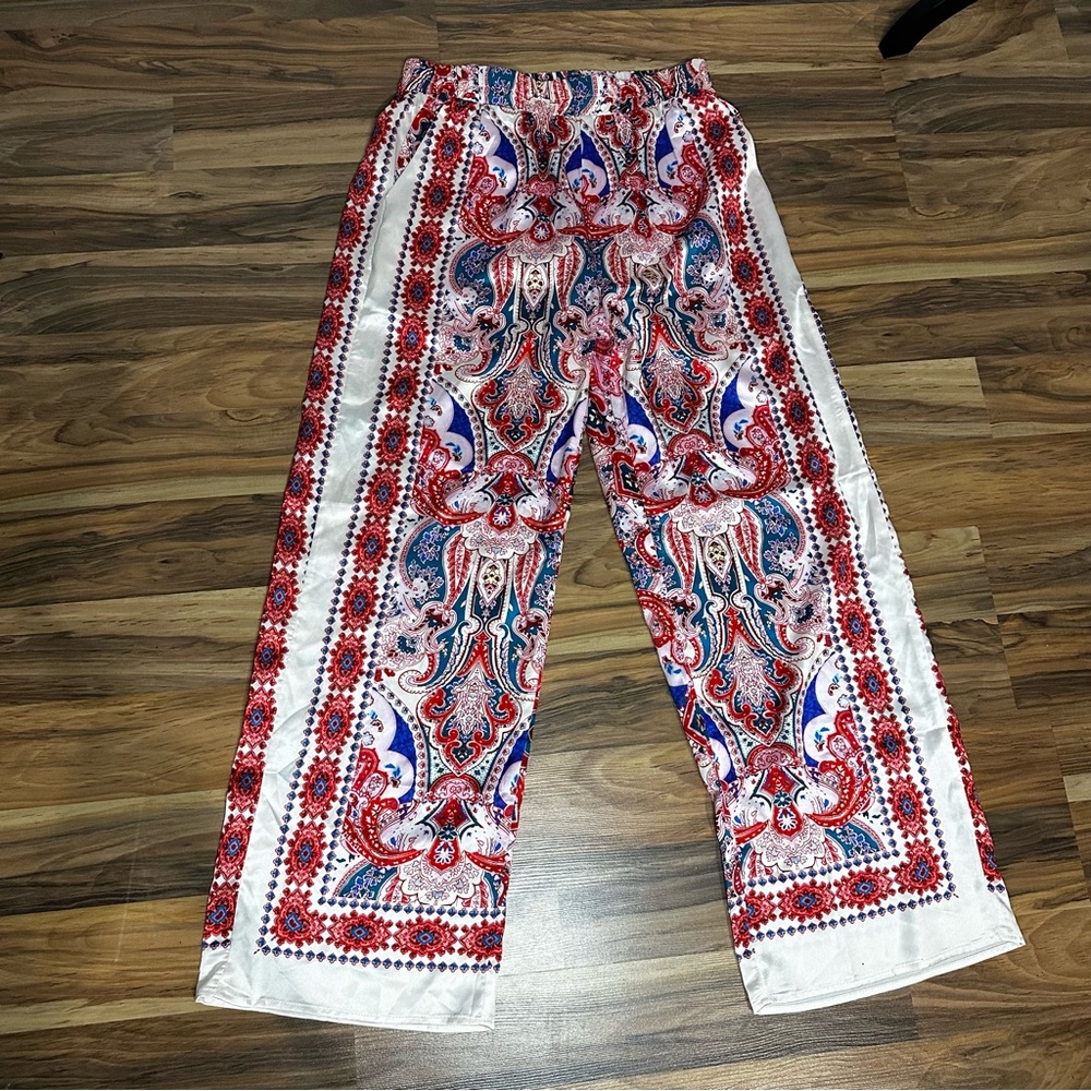 SHEIN Cream and Red Paisley 2 piece set - Picture 2 of 2